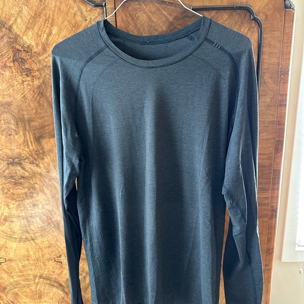 Lululemon long sleeve top